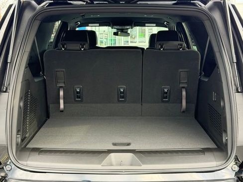 New 2026 Chevrolet Suburban LS w/ Max Trailering Package AWD/4WD image 21