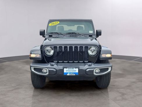 Used 2023 Jeep Gladiator Sport AWD/4WD image 2