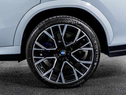 Used 2025 BMW X6 M Competition w/ Executive Package image 17