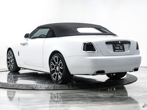 Used 2017 Rolls-Royce Dawn RWD image 14