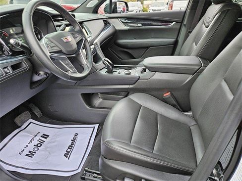 Certified 2025 Cadillac XT5 Premium Luxury image 7
