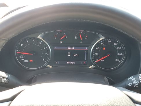 Used 2023 GMC Terrain SLT image 26