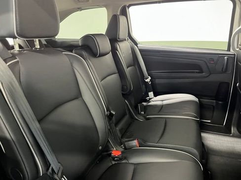 Used 2025 Honda Odyssey Touring image 14
