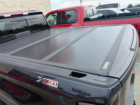 Used 2025 GMC Sierra 1500 Elevation w/ Preferred Package AWD/4WD image 13