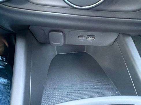 New 2026 Chevrolet Trax RS w/ Sunroof Package FWD image 23