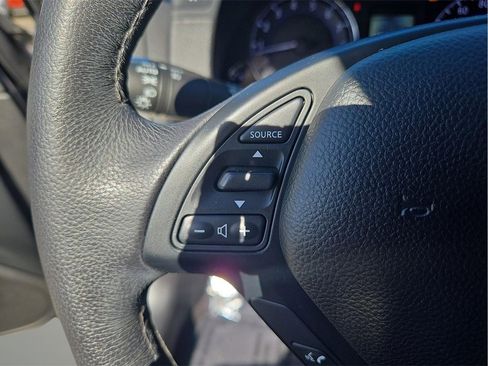 Used 2012 INFINITI G37 x w/ Premium Pkg image 23