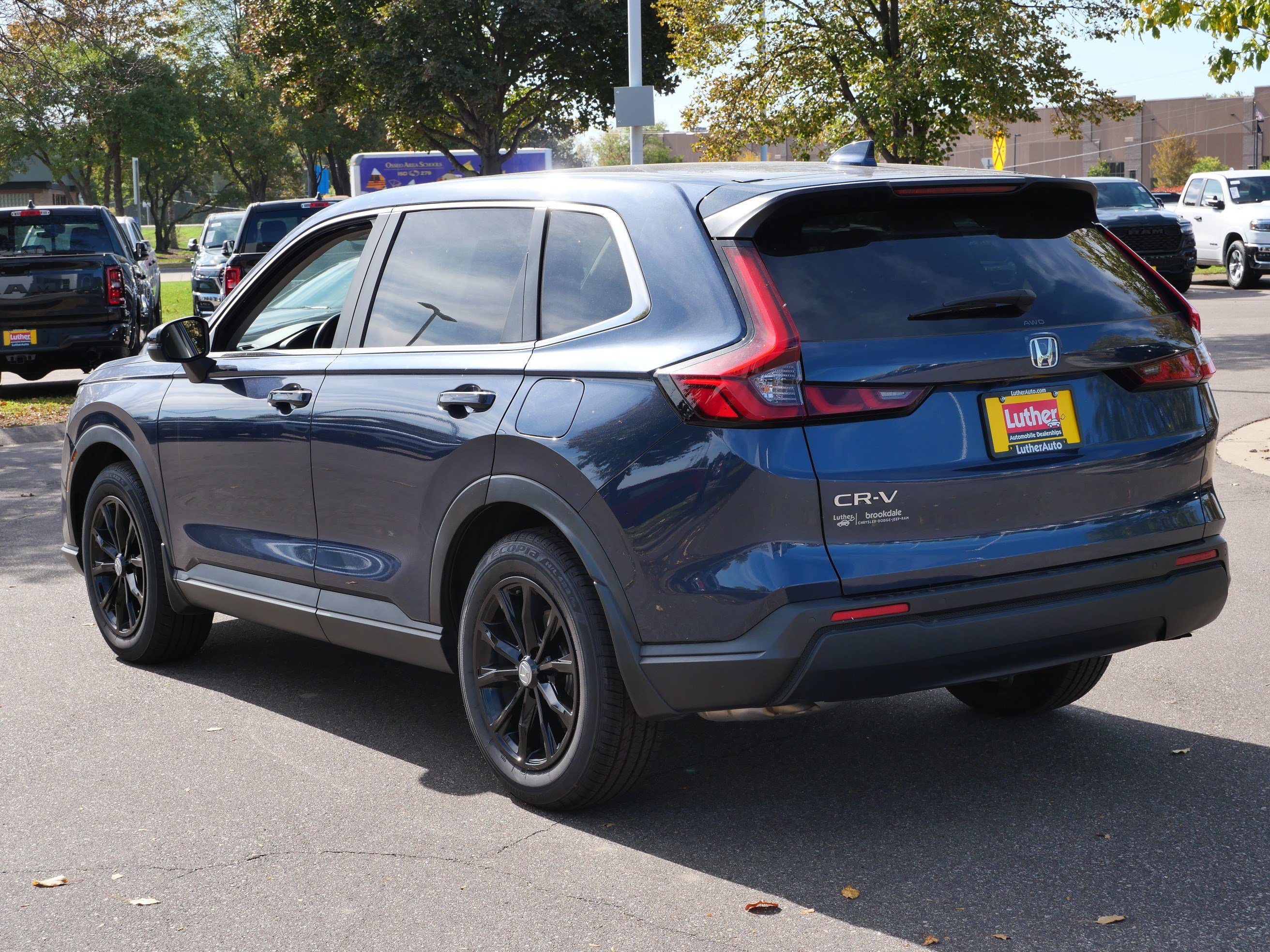 Used 2023 Honda CR-V EX-L image 5