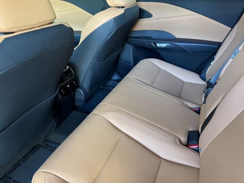 Certified 2025 Lexus RX 350 Premium w/ Convenience Package AWD/4WD image 4