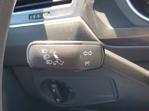 Used 2020 Volkswagen Tiguan S FWD image 17