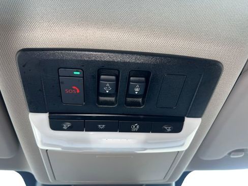 Used 2025 Nissan Rogue SL w/ Tech Package AWD/4WD image 38