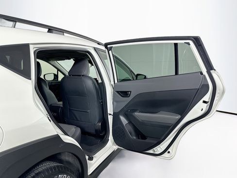 Used 2024 Subaru Crosstrek 2.0i Premium image 29