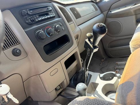 Used 2003 Dodge Ram 3500 Truck SLT AWD/4WD image 3