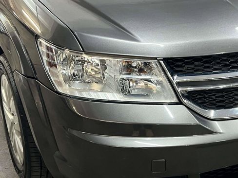 Used 2017 Dodge Journey SE image 8