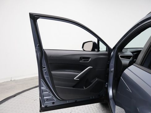 Certified 2023 Toyota Corolla Cross SE image 16