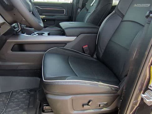 New 2026 RAM 2500 Laramie AWD/4WD image 16
