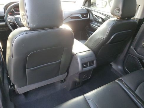 Used 2022 GMC Terrain AT4 image 34