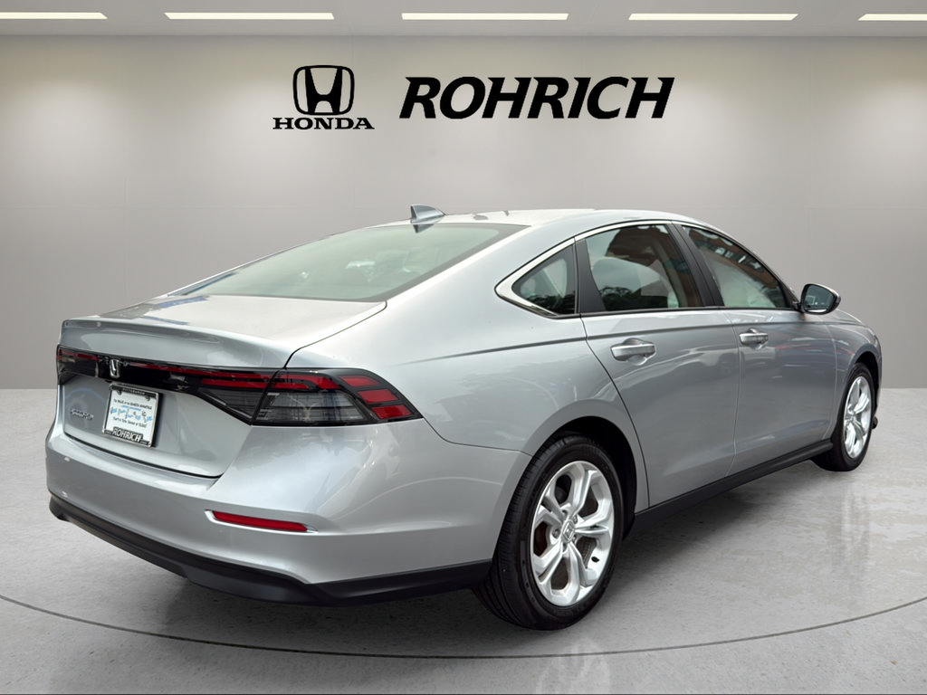 Used 2025 Honda Accord LX image 6