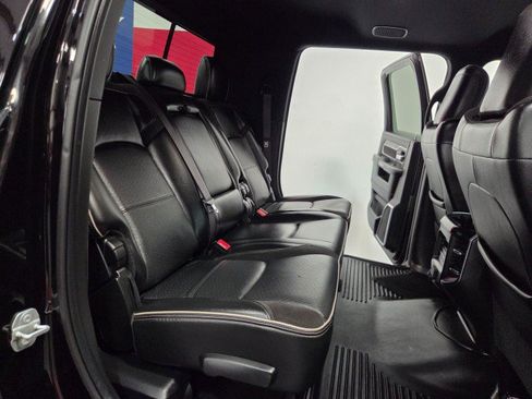 Used 2019 RAM 2500 Laramie w/ Black Appearance Package AWD/4WD image 76