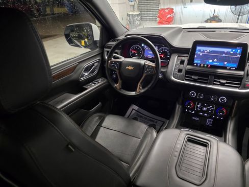 Used 2021 Chevrolet Suburban High Country RWD image 40
