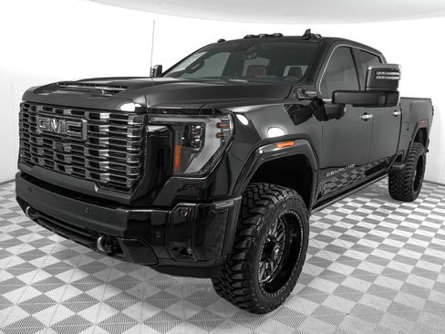 Used 2026 GMC Sierra 2500 Denali Ultimate AWD/4WD image 10