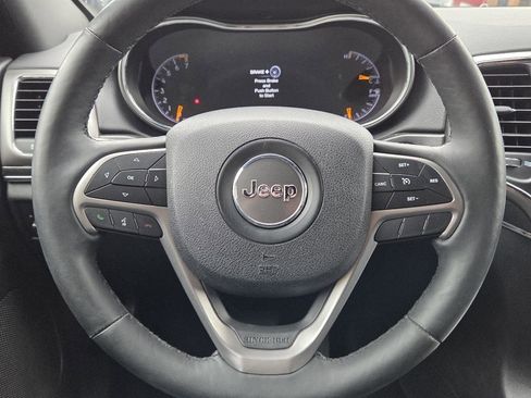 Used 2018 Jeep Grand Cherokee Limited image 19