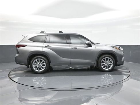 New 2026 Toyota Highlander Limited image 26