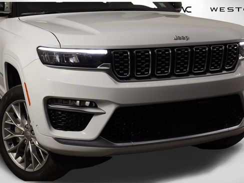 Used 2025 Jeep Grand Cherokee Summit AWD/4WD image 51