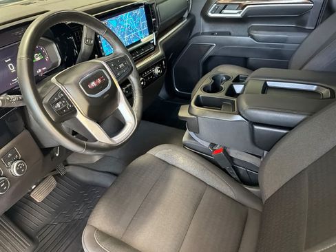 Used 2026 GMC Sierra 1500 Elevation w/ X31 Off-Road Package AWD/4WD image 11