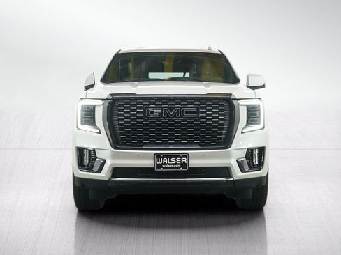 Used 2023 GMC Yukon XL Denali Ultimate AWD/4WD image 8