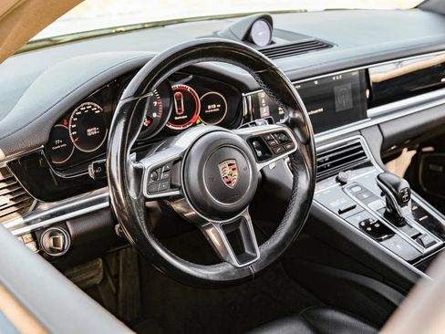 Used 2018 Porsche Panamera 4 AWD/4WD image 11