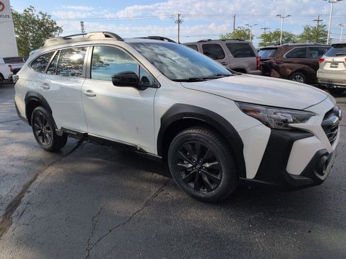 Used 2025 Subaru Outback Onyx Edition AWD/4WD image 7