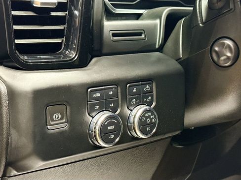 Used 2023 GMC Sierra 1500 AT4 image 10