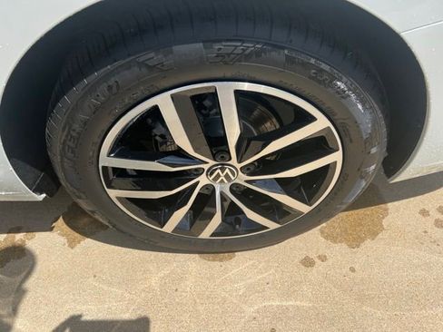New 2026 Volkswagen Jetta SE FWD image 10