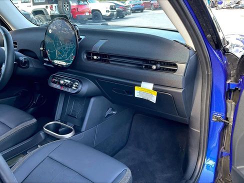 Certified 2025 MINI Cooper S image 18