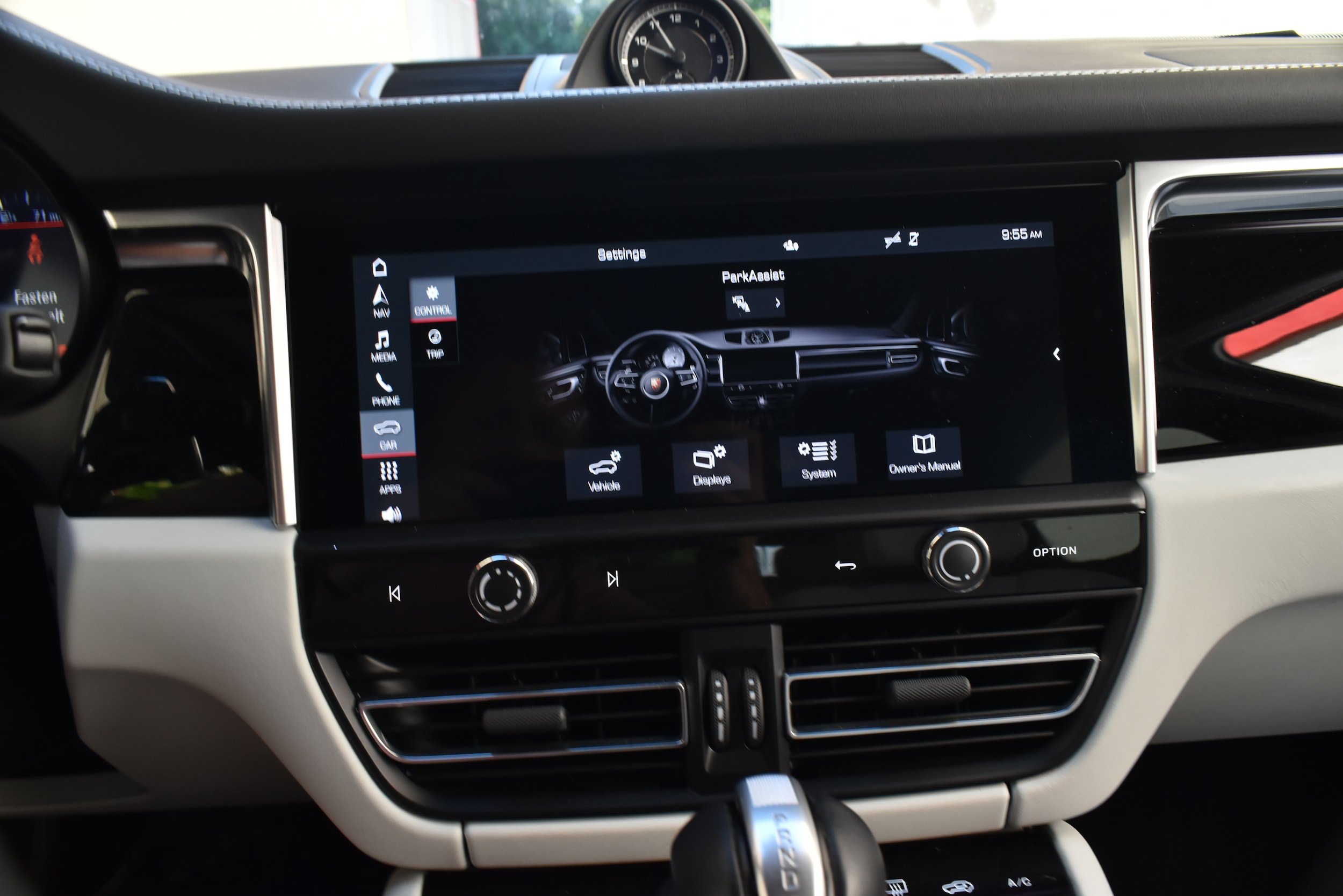 Used 2023 Porsche Macan S AWD/4WD image 29