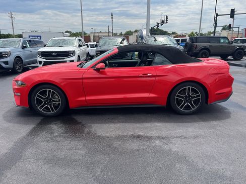 Used 2020 Ford Mustang Premium RWD image 4