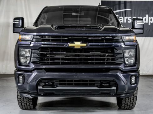 Used 2024 Chevrolet Silverado 2500 LT AWD/4WD image 3