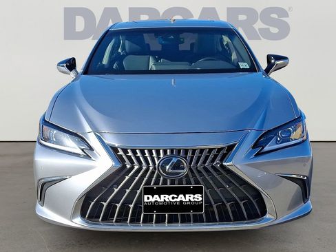 Used 2023 Lexus ES 250 w/ Premium Package image 2