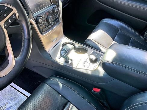 Used 2014 Jeep Grand Cherokee Overland w/ Advanced Technology Group AWD/4WD image 13