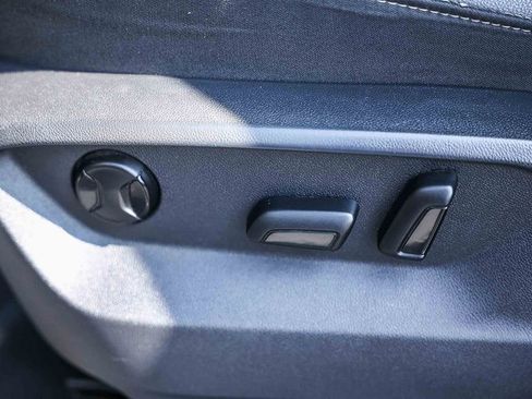 Used 2020 Volkswagen Atlas SE w/ Panoramic Sunroof Package image 32