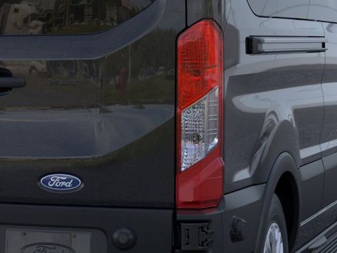 New 2026 Ford Transit 350 XLT image 21
