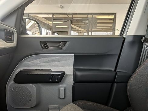 Used 2024 Ford Maverick XLT image 22