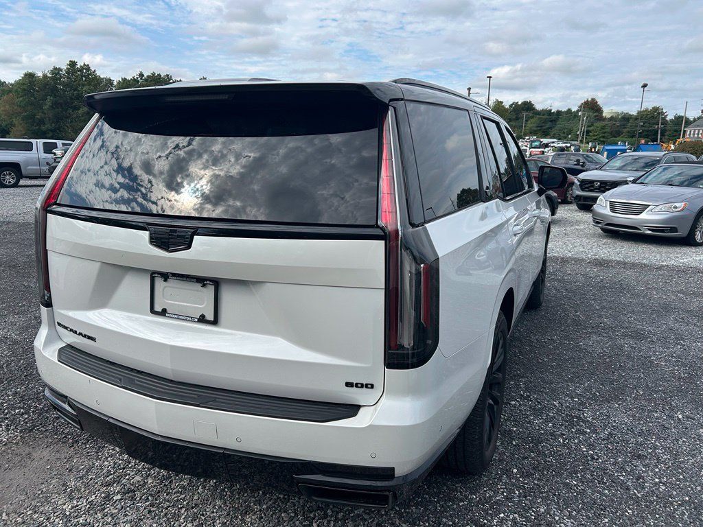 Used 2021 Cadillac Escalade Sport Platinum w/ LPO, ONYX Package AWD/4WD image 10