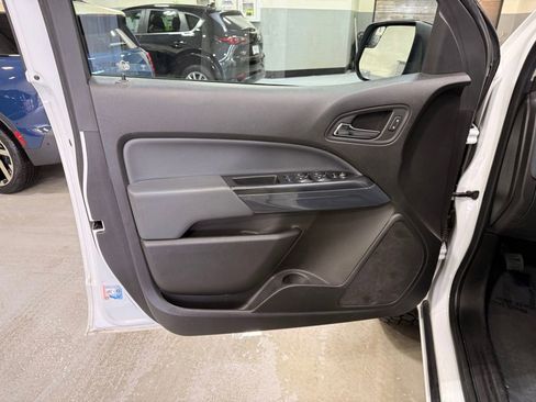 Used 2021 Chevrolet Colorado Z71 AWD/4WD image 10