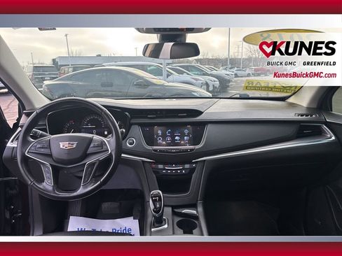 Used 2018 Cadillac XT5 Luxury w/ Driver Awareness Package image 40