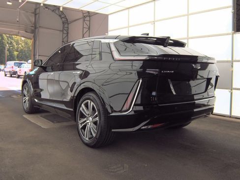 Used 2024 Cadillac Lyriq Luxury RWD image 4