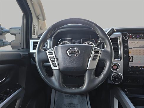 Used 2016 Nissan Titan PRO-4X w/ Pro-4x Convenience Package image 22
