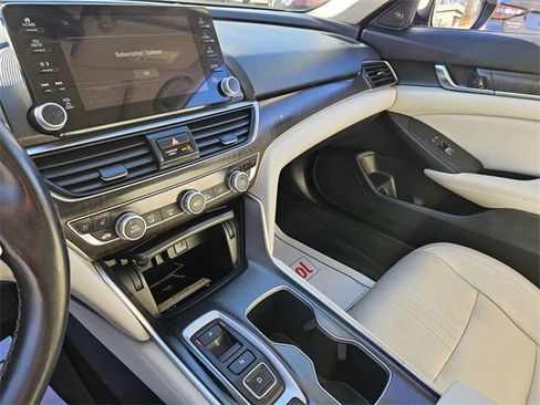 Used 2020 Honda Accord Touring image 21