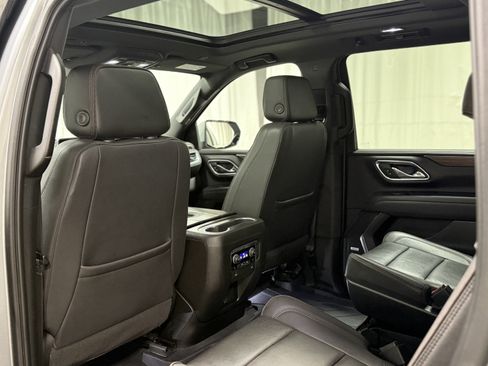 Certified 2023 Chevrolet Suburban High Country image 27