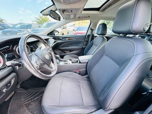 Used 2018 Buick Regal Preferred w/ Driver Confidence Package #1 AWD/4WD image 10